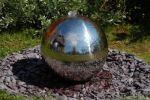 Fontaine Grande Sphère 70cm en acier polis inoxydable avec lumière LED